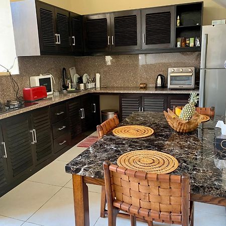 Bali, Kuta, De Kubu Villa No1 Legian Kültér fotó